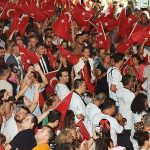 30-agustos-zafer-bayraminda-karsiyaka-gelincik-tarlasina-dondu-72ekdhxb.jpg
