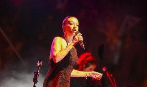 30-uluslararasi-gemlik-zeytini-festivalinin-finalini-melike-sahin-yapti-mR77YR1u.jpg