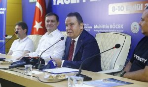 baskan-bocekden-671-tarihi-elmali-gureslerine-davet-utueTx7b.jpg