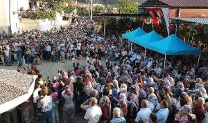 bayindir-lutuflar-incir-festivali-pazar-gunu-2-kez-yapildi-zKhc4lLp.jpg
