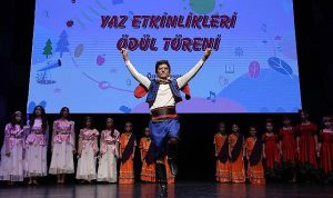 bilgi-evlerinde-odul-dolu-yaza-veda-VvQARGaO.jpg