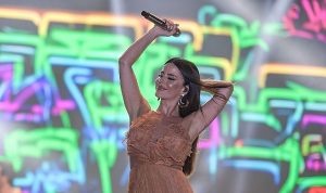 cim-konserlerinde-simgeyle-muhtesem-gala-SEGClSJP.jpg