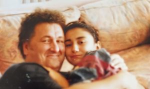 evrencan-gunduz-babasinin-sarkilarini-yeniden-seslendirme-gelenegini-surduruyor-askin-sesini-duyuyorum-TFrDQP2r.jpg