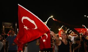 kartepede-30-agustos-zafer-bayrami-coskusu-wILLafKe.jpg