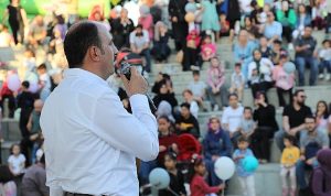 baskan-altay-mistik-muzik-festivali-etkinliklerinde-vatandaslarla-bulustu-CEhEixi9.jpg