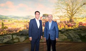 vali-demirtastan-fetih-muzesine-ziyaret-2bnnKVwl.jpg