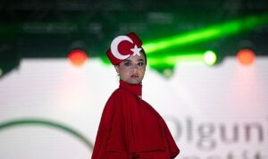 2-uluslararasi-tarsus-festivali-gorkemli-bir-acilisla-basladi-QnbRsGLB.jpg