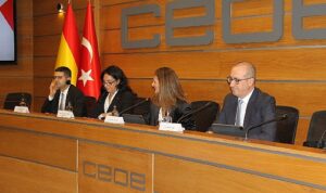 cumhuriyetin-100-yilinda-bbva-ispanya-da-yatirimcilara-turkiye-tecrubelerini-aktardi-D2bi4dQb.jpg