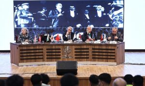 cumhuriyetin-ilaninin-100-yil-donumu-uluslararasi-sempozyumu-duzenlendi-cNLG7hGR.jpg
