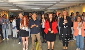 genc-sanatcilar-sergisi-sanatseverlerle-bulustu-aGKeDMRZ.jpg