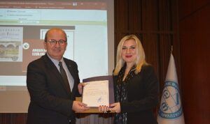 milli-dayanisma-baglamanin-telleri-arasindadir-ug5jkeLN.jpg