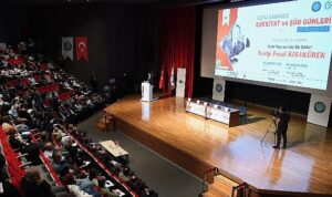 necip-fazil-kisakurekin-hayati-ve-eserleri-konusuldu-ye5CfRKZ.jpg