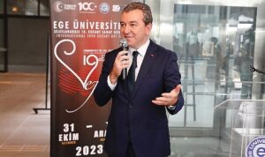 uluslararasi-10-egeart-sanat-gunleri-vefa-sergisi-bergamada-basladi-DnMph1Qs.jpg