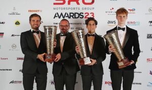 borusan-otomotiv-motorsport-gt4-avrupa-serisi-ucunculuk-kupasini-sro-awards-toreninde-aldi-Wgqgyvuw.jpg