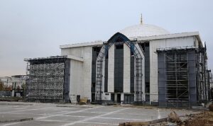 kartepenin-modern-mimarili-camisi-yukseliyor-pwuHaeTM.jpg