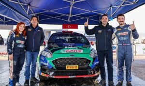 kocaeli-rallisinden-zaferle-cikan-castrol-ford-team-turkiye-sampiyonluga-kosuyor-9CkGlOcx.jpg