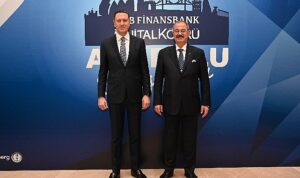 qnb-finansbank-dijital-kopru-anadolu-bulusmalarinda-reel-sektor-temsilcileri-ile-gaziantepte-bir-araya-geldi-C6i6gXYW.jpg