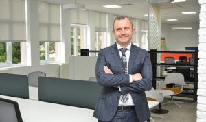 turktraktor-aaa-seviyesindeki-uzun-vadeli-kredi-notuyla-guven-tazeledi-edJd8GHr.jpg