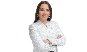 deniz-ugur-ekranlara-geri-donuyor-MOHaC9vu.jpg