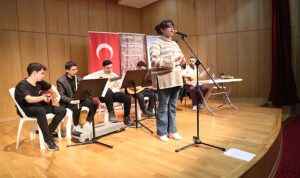 her-kesimden-vatandas-turk-halk-muziginde-bulustu-gGmejSiO.jpg