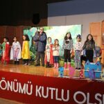 tiyatro-etkinligine-cocuklardan-buyuk-ilgi-WMdz3lmu.jpg