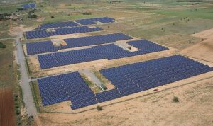 akfen-yenilenebilir-enerjiden-bir-haftada-66-mw-gucunde-uc-hibrit-gunes-santrali-yatirimi-anlasmasi-fmQWcLEU.jpg