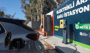 antalya-buyuksehir-belediyesi-25-elektrikli-arac-sarj-istasyonu-kurdu-T521kyFW.jpg