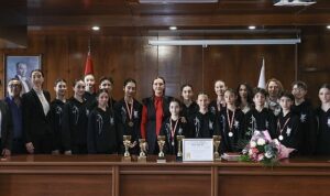 dokuz-eylul-universitesi-deu-devlet-konservatuvari-ogrencilerinin-uluslararasi-basarisi-2-ayri-yarismada-toplam-14-fq99fcr3.jpg