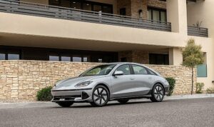 hyundai-ioniq-6-yepyeni-donanim-seviyesiyle-iddiasini-artiriyor-Q81CtxAU.jpg