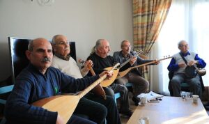 mugla-buyuksehrin-100-yas-evlerinde-ikinci-bahari-yasiyorlar-kOnptsQJ.jpg