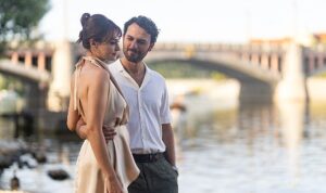 netflix-basrollerinde-birkan-sokullu-ve-esra-bilgice-yer-veren-romantik-hirsizin-fragmanini-paylasti-KFgWgsKZ.jpg
