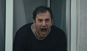 netflix-berkun-oya-imzali-mini-dizi-kuvvetli-bir-alkisin-resmi-fragmanini-paylasti-45UfuV6e.jpg