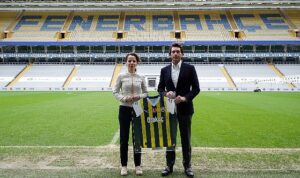 visa-ve-fenerbahce-is-birligiyle-taraftarlara-ozel-on-odemeli-dijital-kart-ZHHFBRQu.jpg