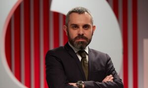 vodafone-her-sey-yanimdadan-sevgililer-gunu-kampanyasi-3zRBinJc.jpg