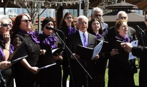 3-yas-universiteli-cinarlardan-karsiyakada-coskulu-senlik-CN8nFgvH.jpg