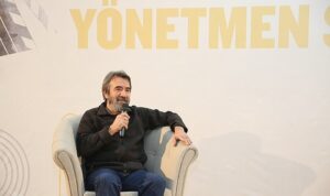 basarili-yonetmen-zeki-demirkubuz-kucukcekmeceye-konuk-oldu-YgJ6bcKS.jpg