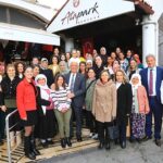 buyuksehir-8-martta-hic-sinemaya-gitmeyen-kadinlari-sinema-ile-bulusturdu-hkmcqCte.jpg