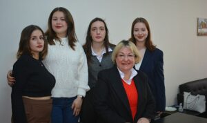 cocuklarin-yarinlari-sanatla-renklenecek-V35z82JS.jpg