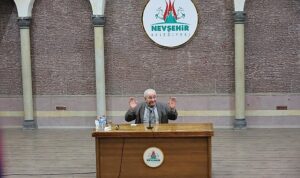 egitimci-yazar-vakkasoglu-ramazan-sohbetleri-programina-konuk-oldu-JaI1ZkfQ.jpg