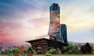 fullstack-bootcamp-2023u-basariyla-tamamlayan-3-genc-kariyerlerine-vakifbankta-devam-edecek-qt69MxT7.jpg