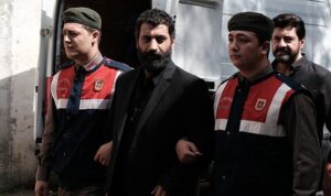 iki-gozum-ahmet-surgun-beklenen-fragman-yayinlandi-1efBtirx.jpg