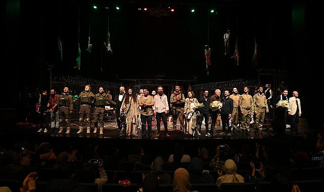 Konya Şehir Tiyatrosu’nun İsrail Zulmüne Dikkati Çeken Oyunu Konyalılardan Büyük Beğeni Aldı