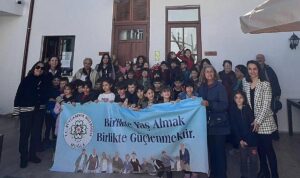 mugla-buyuksehir-belediyesi-yaslilara-saygi-haftasini-turk-sanat-muzigi-korosu-konseri-ebru-sanati-sinema-1DT5H2Y2.jpg