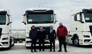 sektorunun-lider-firmasi-akmis-sut-man-cekicileri-ile-arac-filosunu-donusturuyor-zyrh8YGs.jpg