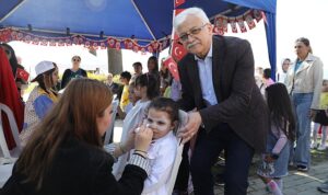 burhaniye-belediyesi-tarafindan-23-nisan-ulusal-egemenlik-ve-cocuk-bayraminin-cosku-ile-kutlanmasi-icin-xRHMIYRK.jpg