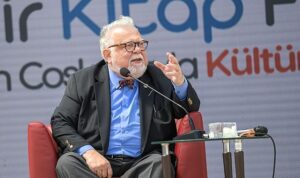 izmirliler-izkitap-feste-akin-etti-prof-dr-celal-sengor-konuk-oldu-tz4b9Nr8.jpg