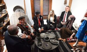 kemerin-ilk-kultur-evi-acildi-xfN4Ug56.jpg