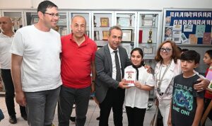 ogrencilerden-resim-sergisi-P98vyJwd.jpg