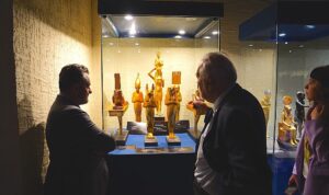 olaganustu-bir-antik-misir-deneyimi-sunan-tutankhamun-cocuk-firavunun-hazineleri-sergisi-ankarada-acildi-2AXpqfOZ.jpg