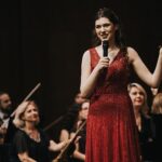 52-istanbul-muzik-festivali-ilyun-burkevin-buyuleyici-performansiyla-basladi-FQDRaQYD.jpg